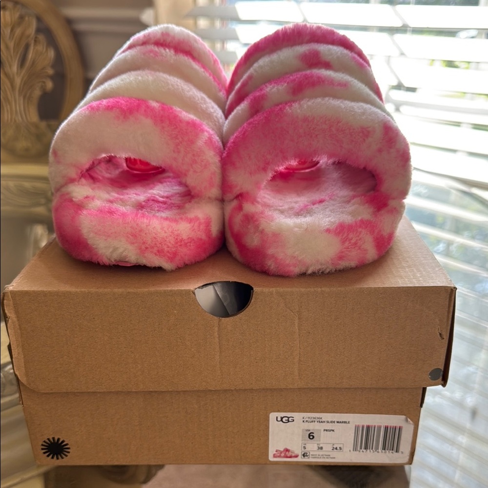 UGG Pink and White Fluffy Slippers (Fluff Yeah)